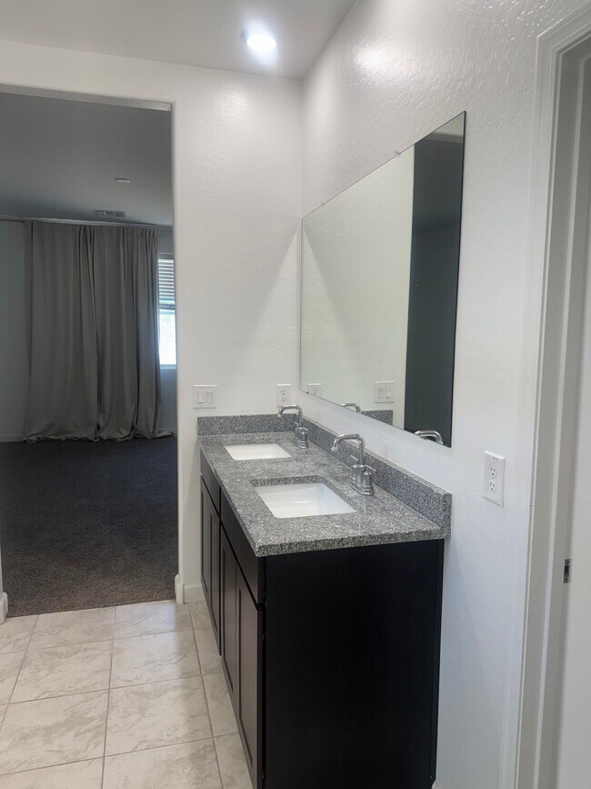 Foto del edificio - 38050 W Amalfi Ave
