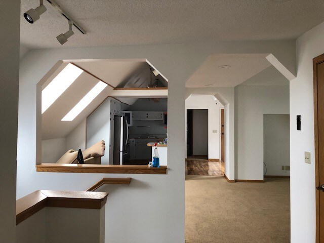 Entryway - 2225 Lyndale Ave S