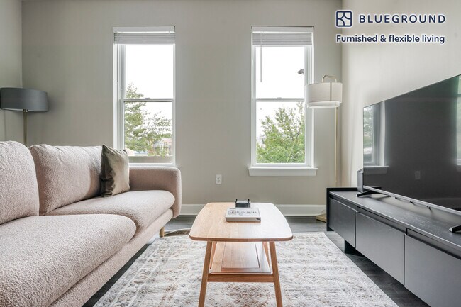 Foto del edificio - 7131 Arlington Rd