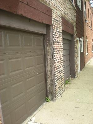 Building Photo - 3756 S Paulina St