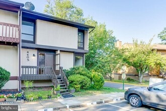 Building Photo - 4405 Elan Ct
