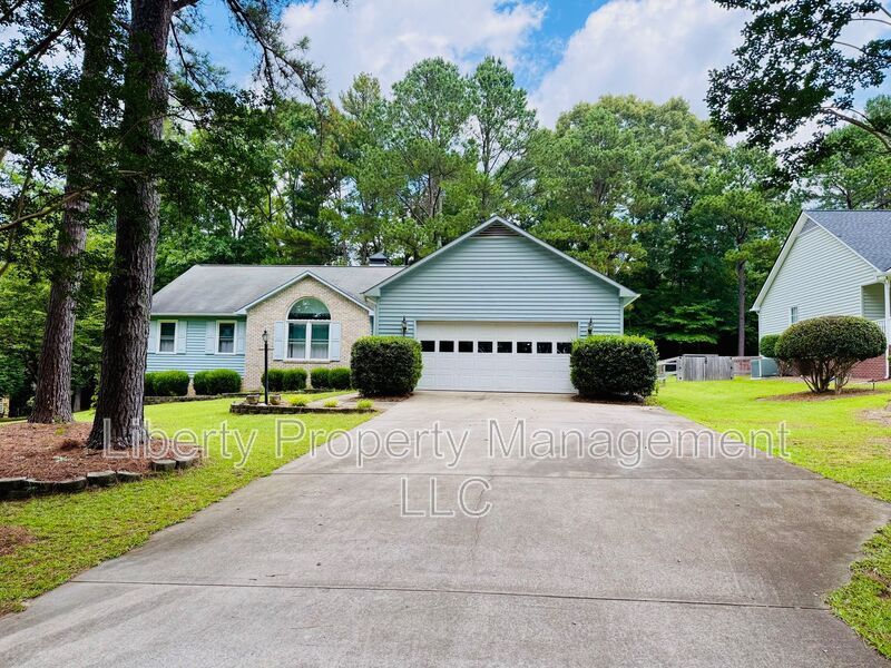 Foto principal - 651 Chelsea Dr