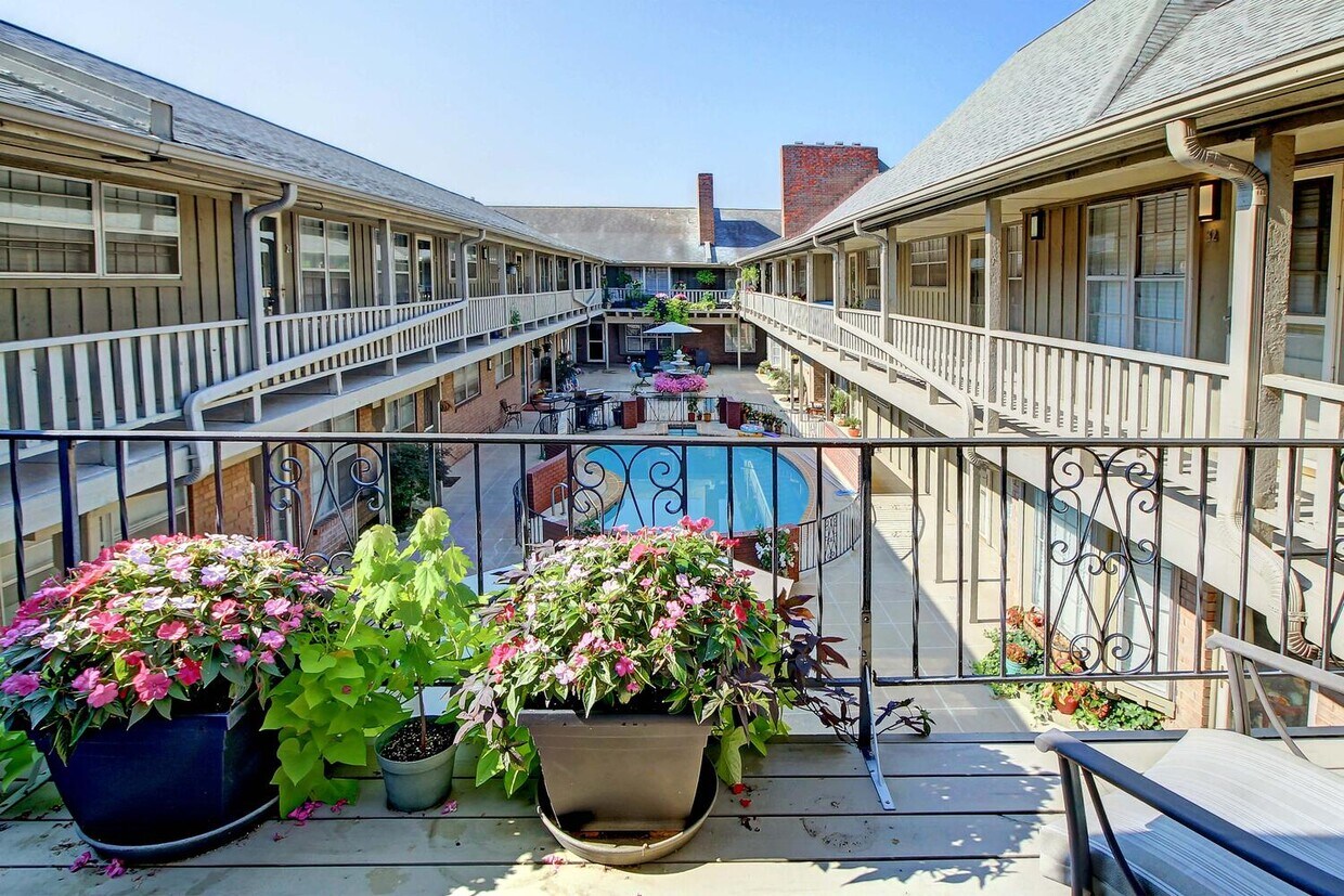 Foto principal - 4517 S Peoria Ave