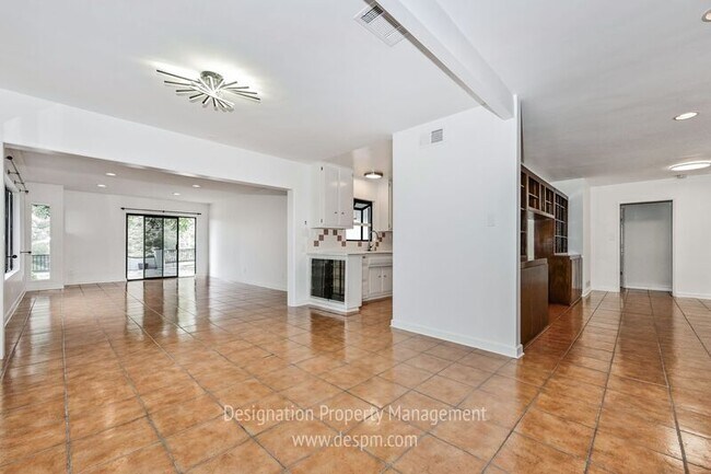 Building Photo - 4519 El Prieto Rd