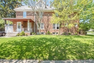 Building Photo - 1508 Parkhill Rd