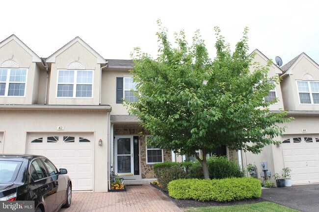 Building Photo - 42 Arbor Cir