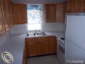 Foto del edificio - 35976 Central City Pkwy