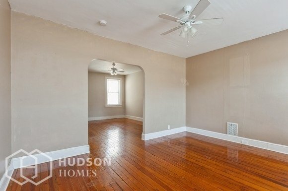 Building Photo - 212 N Plum St