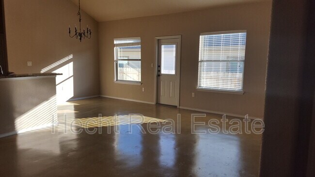 Foto del edificio - 1045 Carolyn Cove