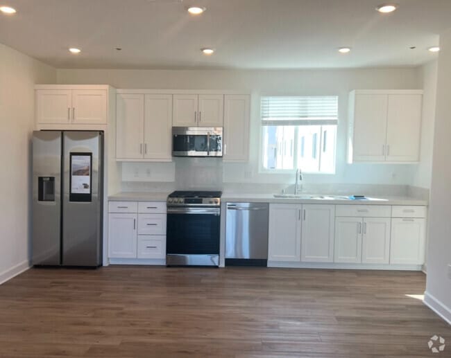 Building Photo - 2115 Reed Dr