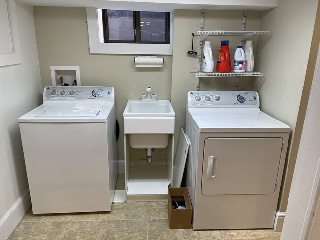 Washer and dryer, and sink - 171 Brixton Rd S