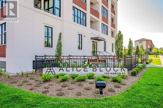 Building Photo - 120 Huron St