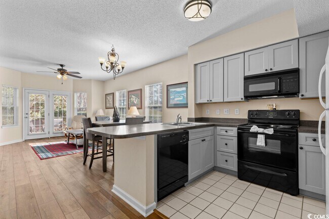 Building Photo - 4595 Girvan Dr