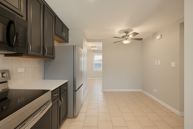 Building Photo - 1272 Court E