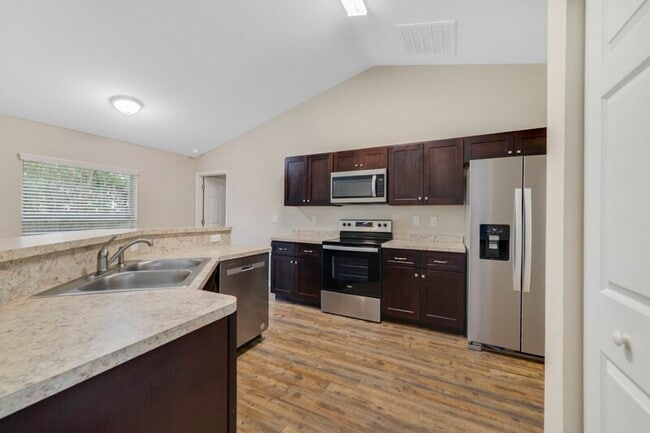 Foto del edificio - 60 Bahia Court Track