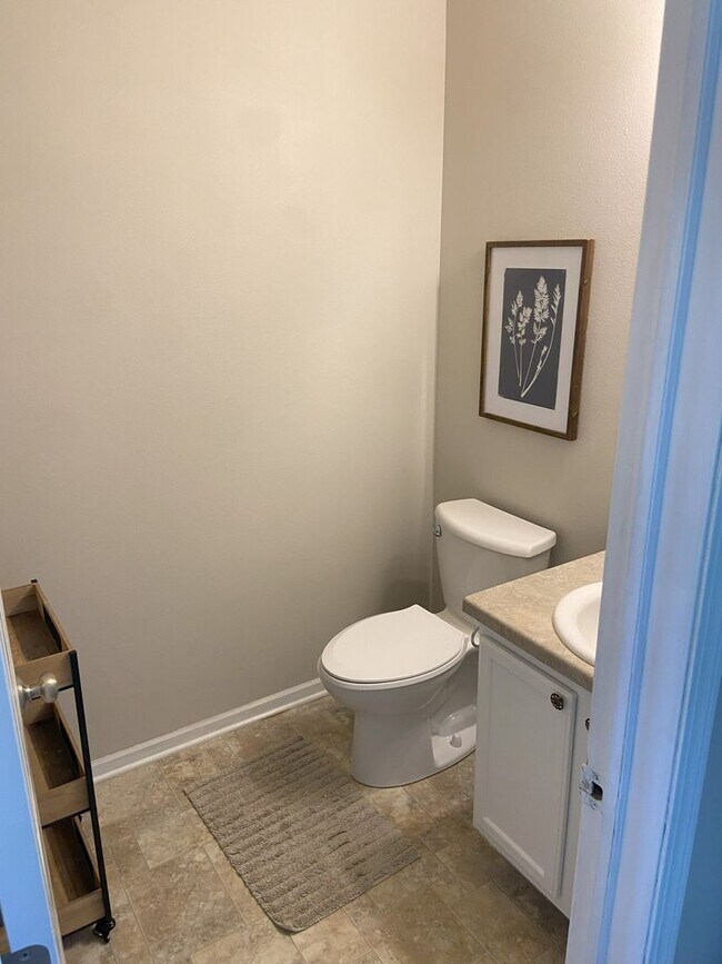 Foto del edificio - Spacious 4BR House in Ankeny