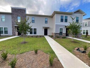 Building Photo - 5065 Peach Dr