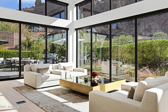 Building Photo - 5841 N Echo Canyon Cir