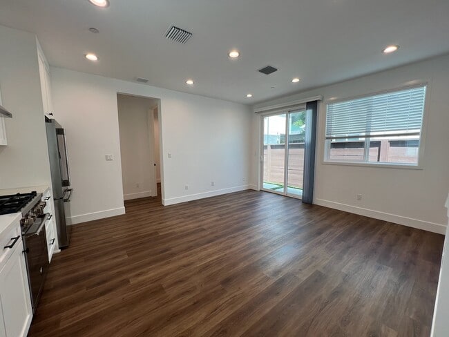 Photo - 12405 Idaho Ave (Los Angeles, CA) House