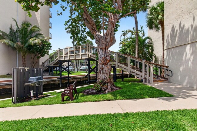 Foto del edificio - 12 Royal Palm Way