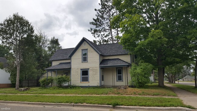 Foto del edificio - 4 br, 1 bath House - 451 Boon St