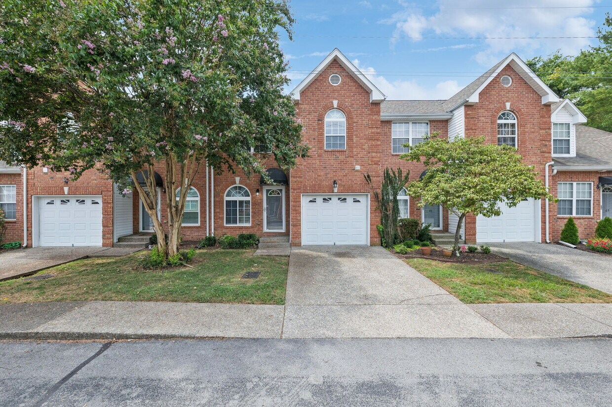 Foto principal - 2120 Lebanon Pike