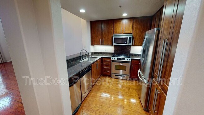 Foto del edificio - 12688 Chapman Ave