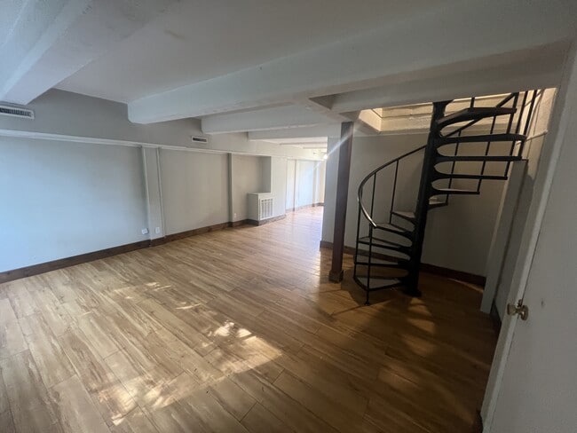 Building Photo - 141 Bradley St