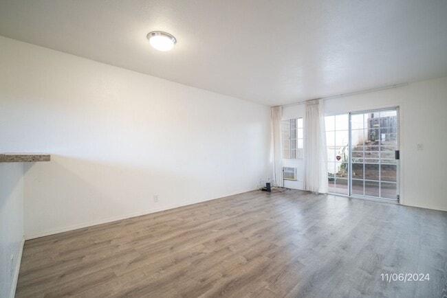 Building Photo - 2Bd,2Ba,1Pkg in Waipio Uka - $2750 -Must See (Waipahu)