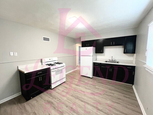 Foto del edificio - Adorable 3 Bedroom 1 Bathroom Home!