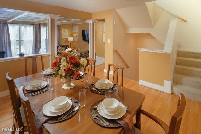 Building Photo - 4 br, 3.5 bath Townhome - 3428 Snow Cloud Ln