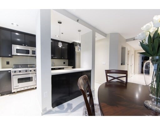 Building Photo - 755 Boylston St