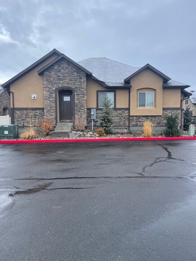 Foto principal - Beautiful Townhome
