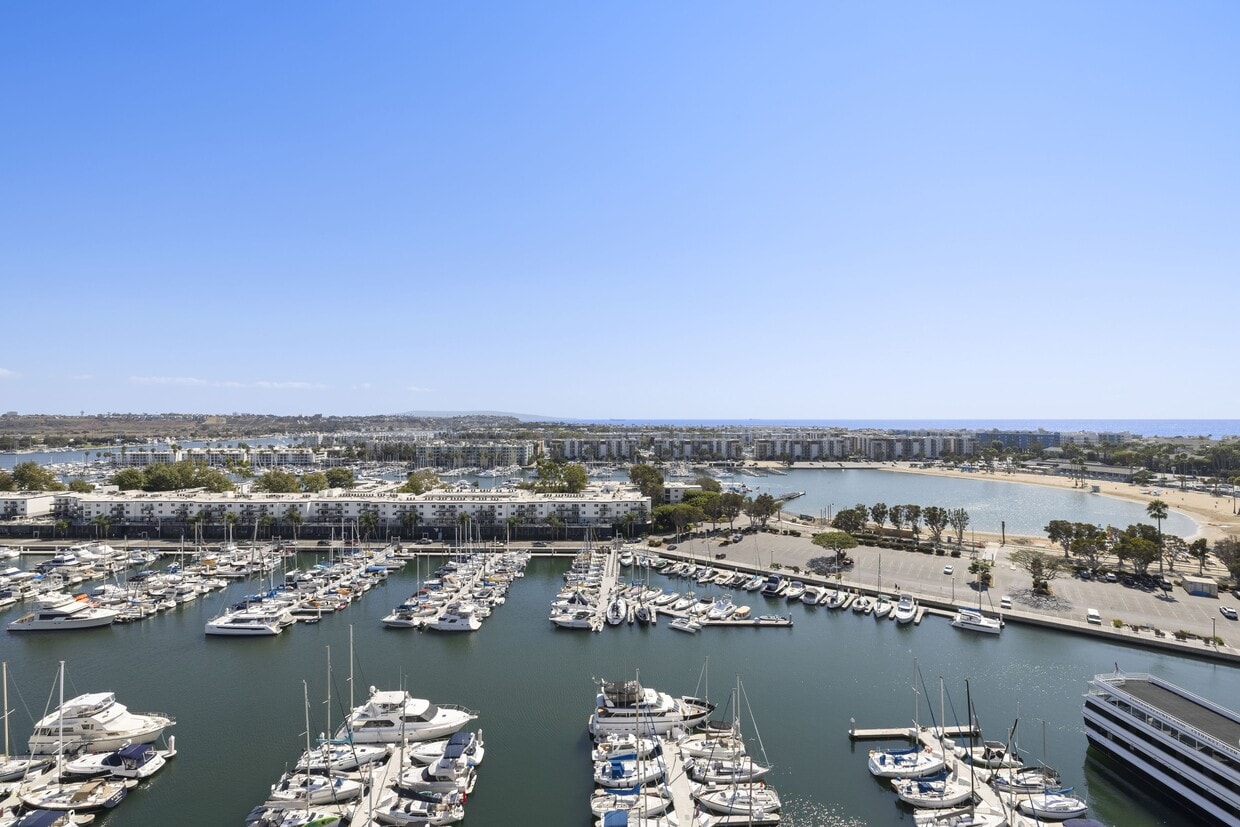 Foto principal - 4267 Marina City Dr