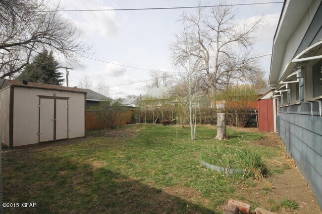 Building Photo - 105 Riverview 1 E