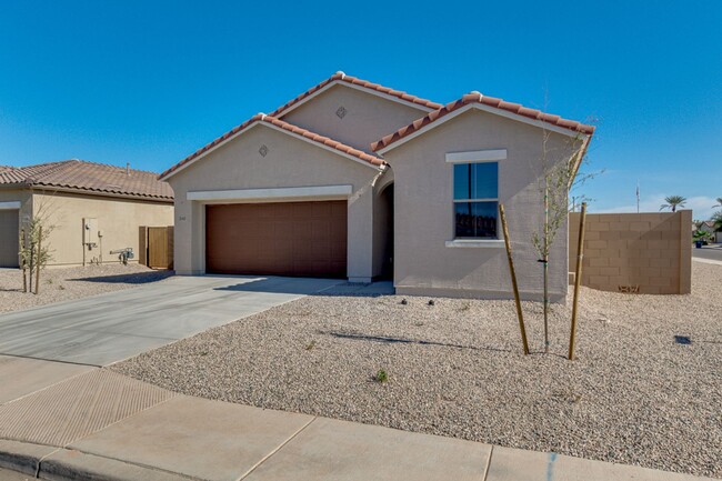 Building Photo - Seasons at Villago, Casa Grande, AZ, Beaut...