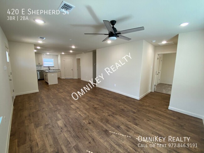 Foto del edificio - 420 E Shepherd St