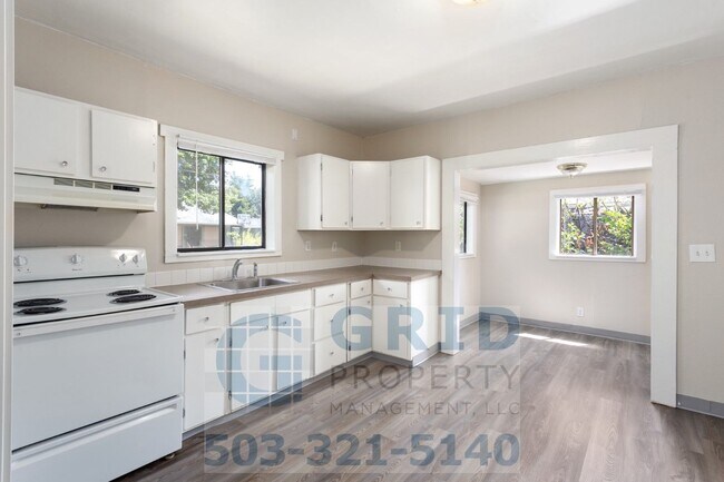 Foto del edificio - 2 Bedroom Home Available in Southeast Wood...