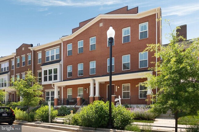 Foto del edificio - 1227 Wynton Pl NE