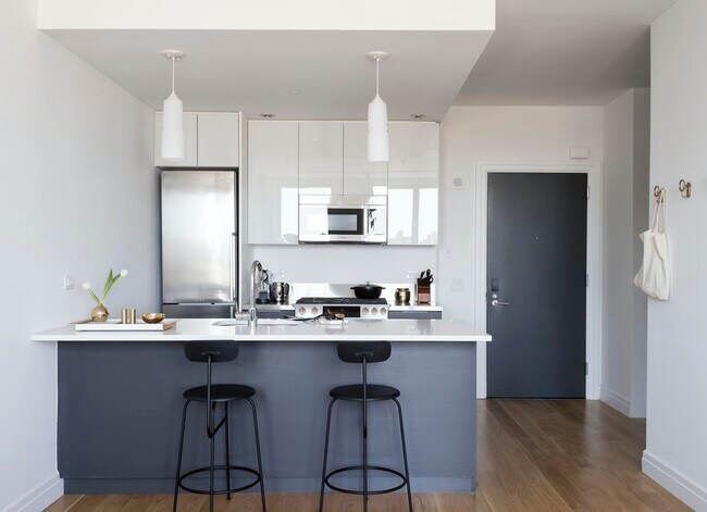 Foto del edificio - 300 Ashland Pl