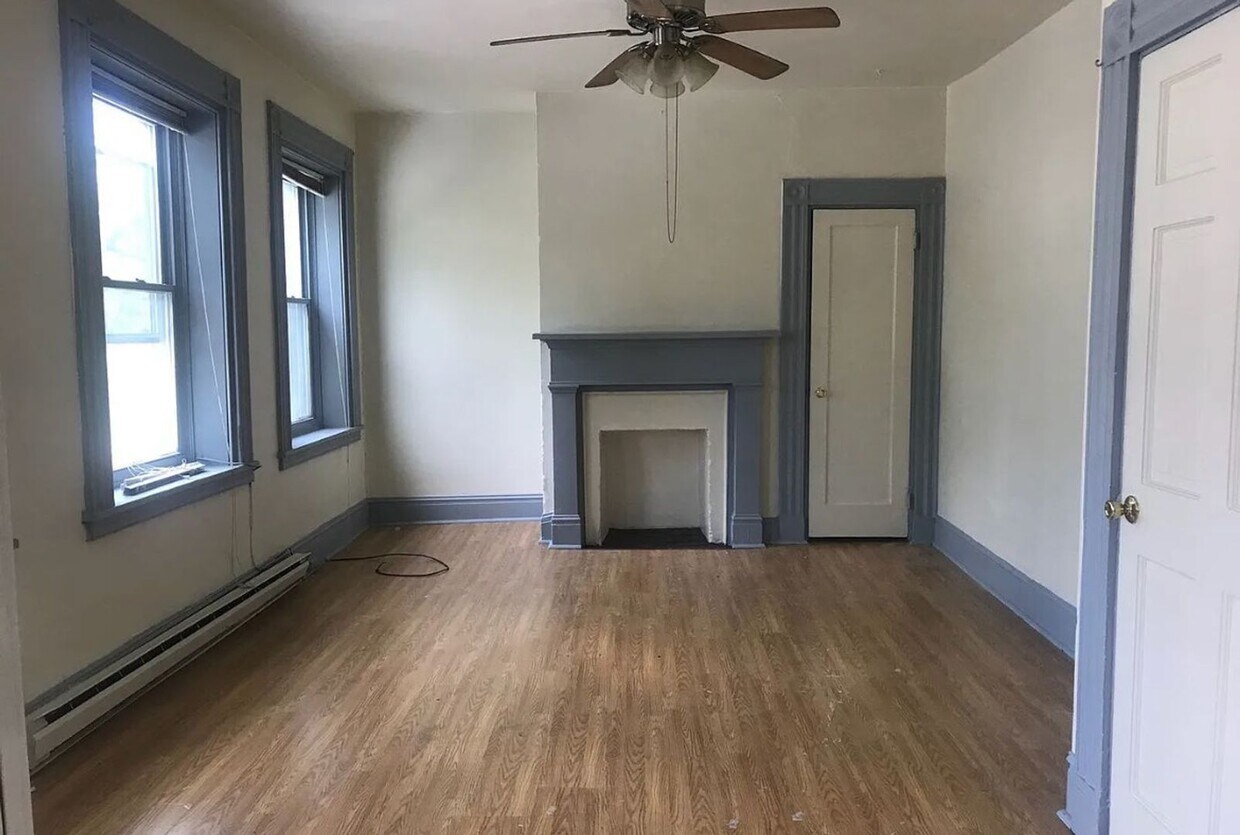 Foto del edificio - 60 E Louther Street