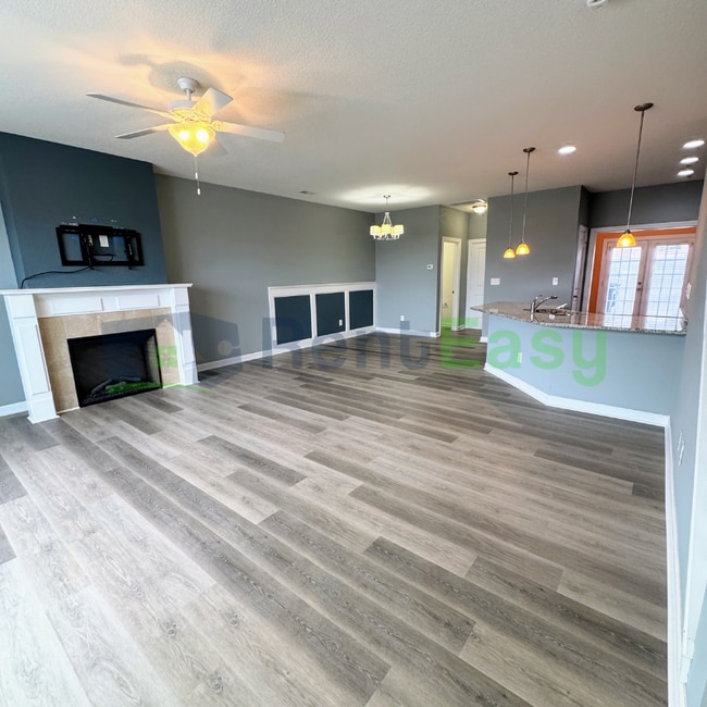 Photo - 411 Abelia Way House