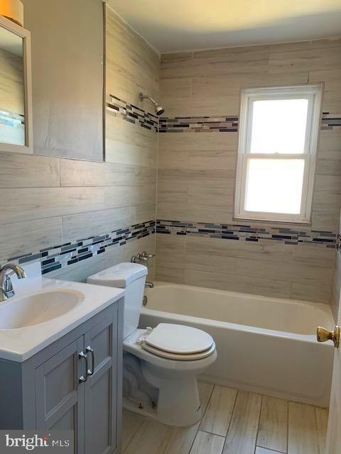 Foto del edificio - 4760 Homesdale Ave