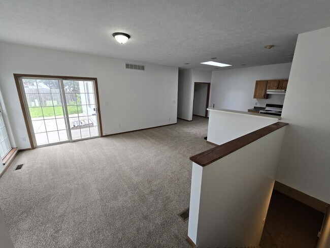 Foto del edificio - 748 W Belmont Ave