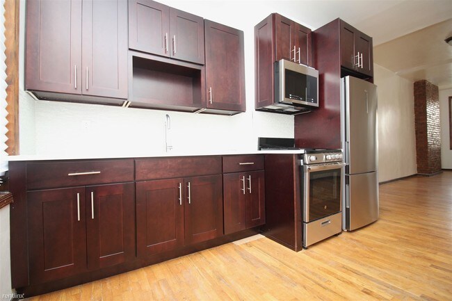 Building Photo - 1 br, 1 bath Apartment - 144 Suydam St