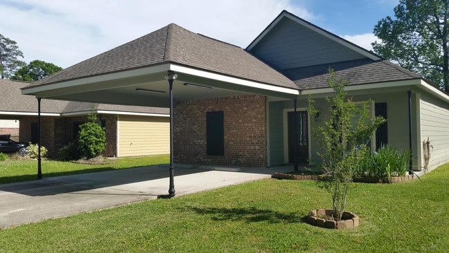 Building Photo - 2635 Magnolia Ln