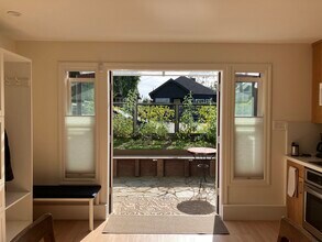 Building Photo - 5516 Market St