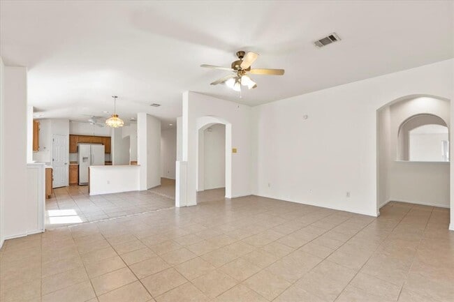Building Photo - 617 Cenizo Path
