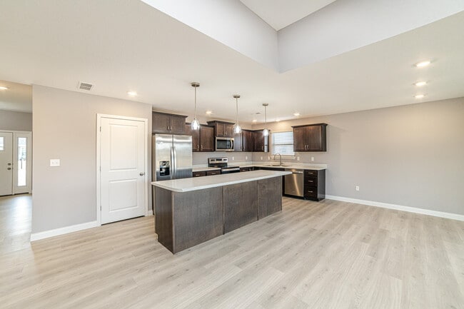 Building Photo - 3708 Parrot Ct