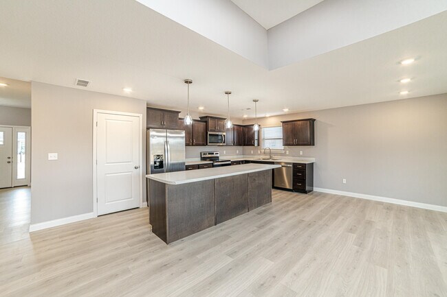 Foto del edificio - 3708 Parrot Ct